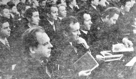 Делегаты слушают   отчетный   доклад   секретаря  парткома   Г. Н. Рубанского –  ЭРПО Океан 10 01 1974