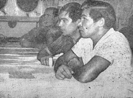 Рыбаки собрались на розыгрыш лотереи - БМРТ-250 Яан Коорт 05 05 1973 Фото слесаря Л. И. Державина