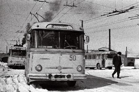 остановка троллейбуса у Балтийского вокзала  1971