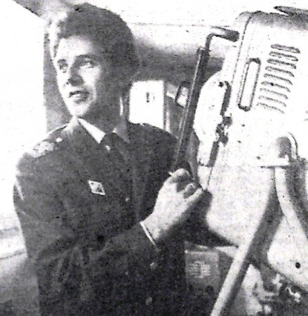 Гринько  Владимир  3-й штурман , окончил Калиниградское мореходное училище, 4 года работает в ТБТФ - БМРТ-0463 апрель 1968