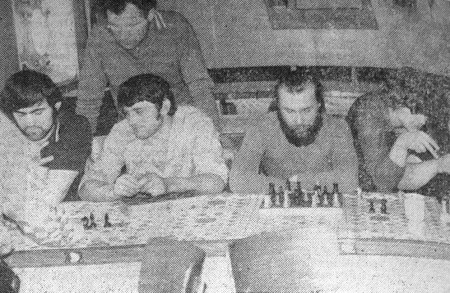 Шахматы — любимая игра многих моряков  Каарела Лийманда - 25 05 1976