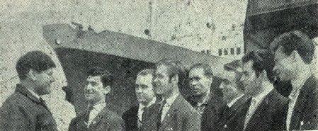 экипаж   БМРТ Юхан Сютисте  в День рыбака - 1965  год