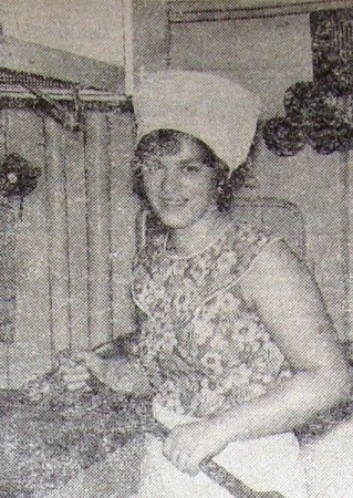 Осетрова Валентина шеф-повар  БМРТ-457 Каарел Лийманд - 27 апреля  1976