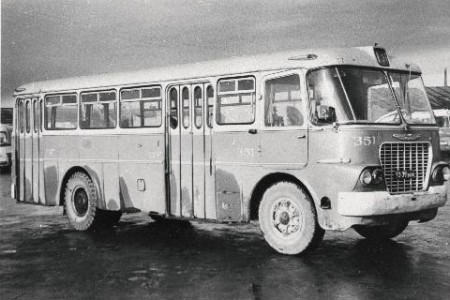 таллиннский автобусный парк  Икарус- 620  1968