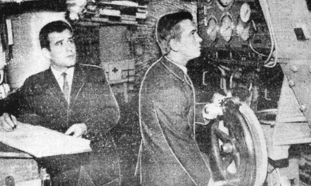 Рыбаков Виталий и Осипов Иван старшие мотористы ТР Бора 26 февраля 1971