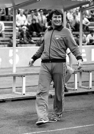 Эдуа́рд Васи́льевич Малофе́ев (род. 2 июня 1942, Красноярск, СССР) — советский футболист