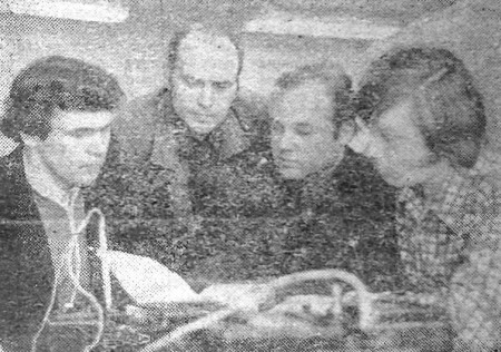 Вороной Н., Ж. Зафатаев, В. Чайка слесари КИП и начальник лаборатории М. Журко – СРЗ 04 03 1976