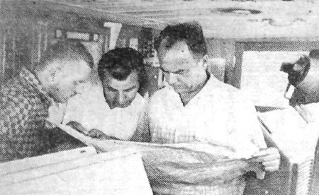 Моряки  РТМ Юхан Смуул  знакомятся  с  событиями в  стране  и  за  рубежом  -  06 09 1973