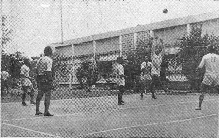 в момент волейбольной встречи в одном из иностранных портов - ТР БОРА 22 11 1973