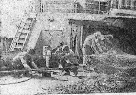 Подготовка трала к постановке - БМРТ-431 Каскад  13 01 1968