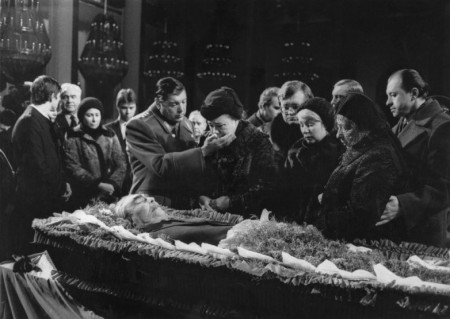 Ю.М Чурбанов и Г. Л. Брежнева у гроба Л. И. Брежнева