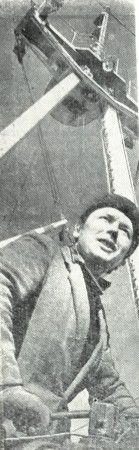 Голубев  Виталий  -  лебедчик  ПБ  Советская     Родина  -  1965  год