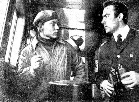 Малюгин Г. 3-й помощник капитана   и старпом В. Дудкин - СРТР-9062  28  декабрь 1968