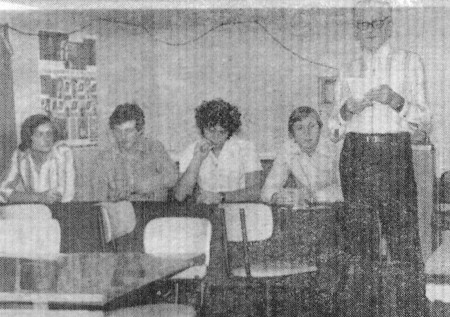 Каллип А. первый помощник выступает перед комсомольцами -  ТР Ботнический залив 24 04 1979