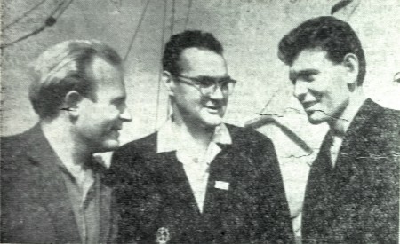 Ильин  И.  стармех в  центре, рефмеханик  Ю.  Фалолеев  справа  и  4-й  механик  Михаил  Мешков -  ПБ  Иоханнес  Варес  1965   год