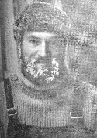 Масло Григорий  после окончания  подвахты  на   укладке готовой продукции - БМРТ-605 Мыс Челюскин 24 08 1976