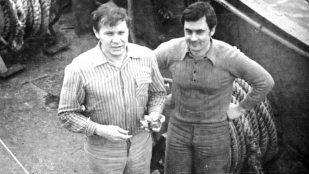 Дурнев Виктор Дмитриевич  слева