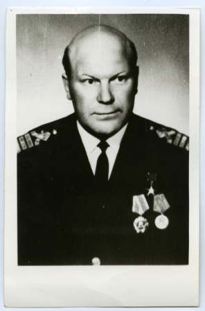 Агеев Иван  Герой Социалистического Труда, капитан промрайона  Эстрыбпром  1970 г.
