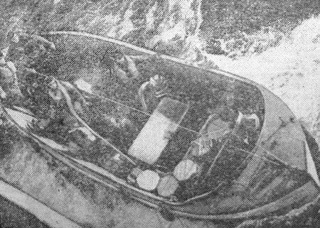 возвращение спасательного бота к борту  - БМРТ-355 12 07 1973