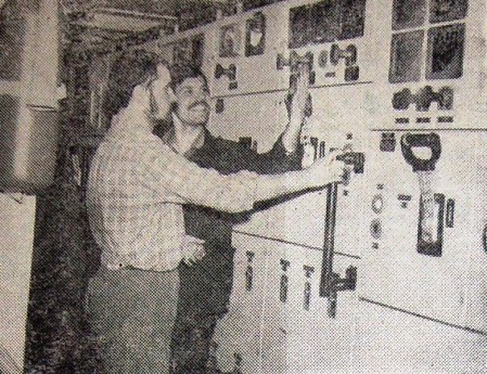 Кривец Н. моторист и второй электромеханик Г. Мерзляков  - БМРТ-396 Иоханнес Рувен 13 мая  1976