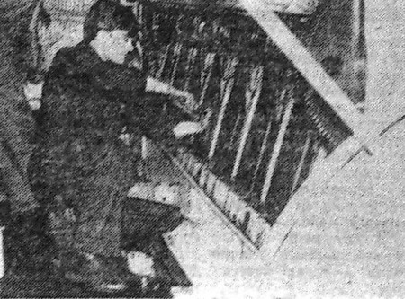 Джурук В. курсант-практикант обслуживает дизель - ПБ Фридерик Шопен 24 08 1966