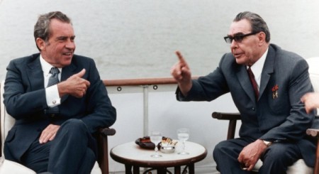 Ричард Никсон  и Брежнев