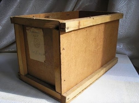 посылочные  ящики  были из  фанеры, обколоченной  деревянными штапиками