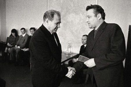 Фридрих Таммель  - капитан-директор  БМРТ Август Алле  в   1973 году