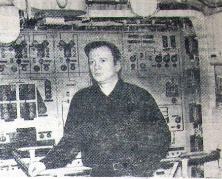 Лопатин В.  рефмоторист и коммунист БМРТ 604 Рудольф Сирге - 30 апреля 1974 года