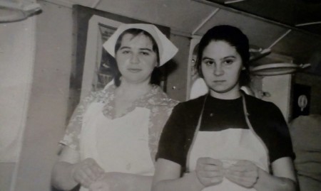 Щербицкая-Макаренок  Людмила справа - с 1975 Эстрыбпром