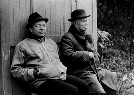 H. C. Хрущев с сыном Сергеем осенью 1970 года