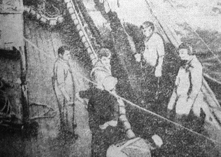 рыбаки   за   вооружением невода -  CPTP-9057   18 07 1974