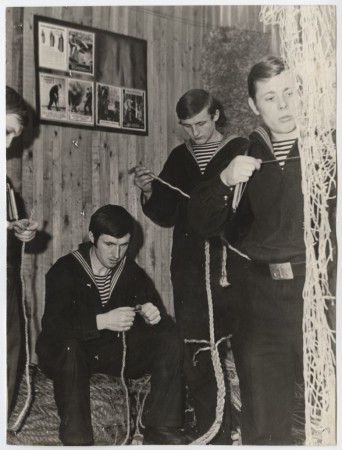 Курсанты ТМШ ЭРПО «Океан»  на занятиях. 1972  ТМШ - ласково называли  "Шмоня"