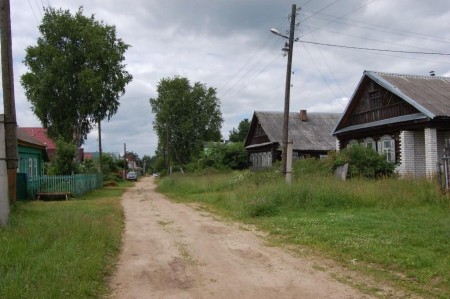 В Рылово нет  бичей - это  непросто деревня, это  почти рублёвка