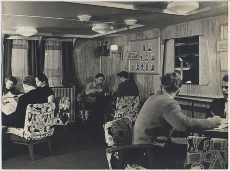 Комната отдыха пб  Йоханнес Варес с библиотекой 1965