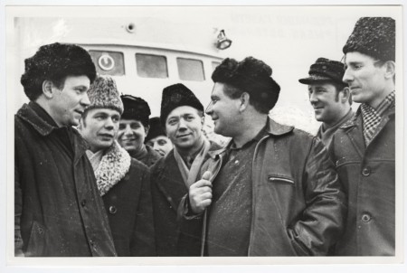 Герасимов А. И. капитан третий справа с экипажем -  РР-1264 - 17 01 1968