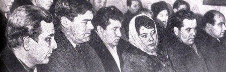 экипаж  БМРТ Аугуст Алле на собрании- февраль 1967