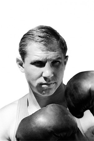 Вале́рий Влади́мирович Попе́нченко (26 августа 1937, Кунцево — 15 февраля 1975, Москва) — советский боксёр