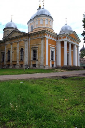 Христорождественский  собор  1820 г. по проекту  Карла  Росси.  - город Тверь