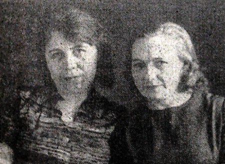 Раиса Шинкаркина бригадир отдела снабжения и Екатерина Дударчик  кладовщица  ТБТФ - 1967 год
