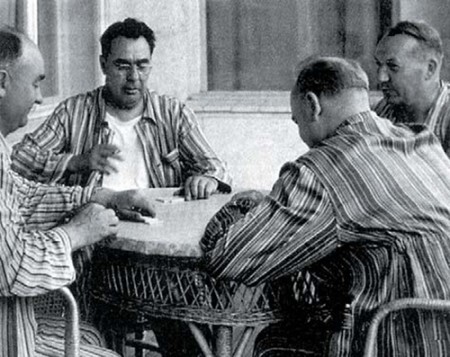 Брежнев любил играть в домино