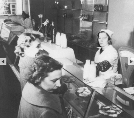 молочно-кондитерский  отдел в Таллинне 1950-е.