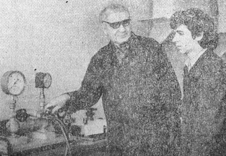 Гавриков Семен Захарович слесарь и  Петр Крымцев - СРЗ 22 02 1977