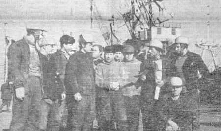 Бригада Макара Папуши — одна из передовых  в  Таллинском  рыбном  порту  – ЭРПО Океан 22 03 1975