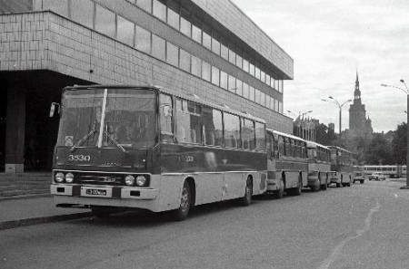 маршрутные автобусы у отеля Виру 1970-е