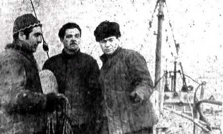 Топорков  Юрий   боцман коммунист  (справа),  матросы первого класса Юло Капримяэ и Юрий Левшанов. -  СРТР-9131 20 11 1965