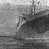 БМРТ-431 Каскад пожидает танкер Криптон (виден сзади) -  13 01 1968