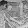 Филиппов Валентин второй механик передает свой  богатый  опыт мавританскому юноше Абдуле  - PTM-7229 ЮХАН   СМУУЛ 25 07 1974