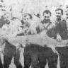 Вот такого акуленка поймали в одном из рейсов рыбаки – БМРТ-441 26 10  1968 фото В. Смирнова матроса