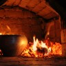 русская  печь - это все  для  деревни - и  тепло, и вкусная  еда, сушка грибов и ягод